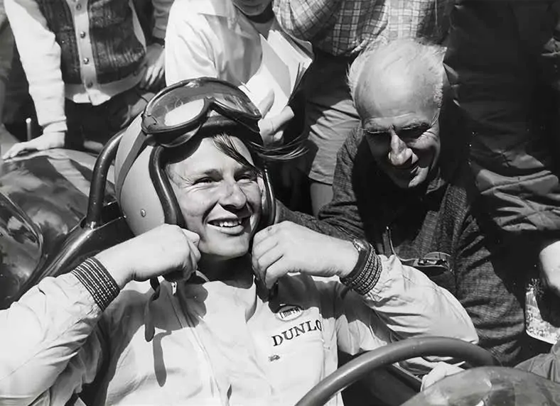 Bruce McLaren : l’histoire inspirante d’un pionnier de la course automobile