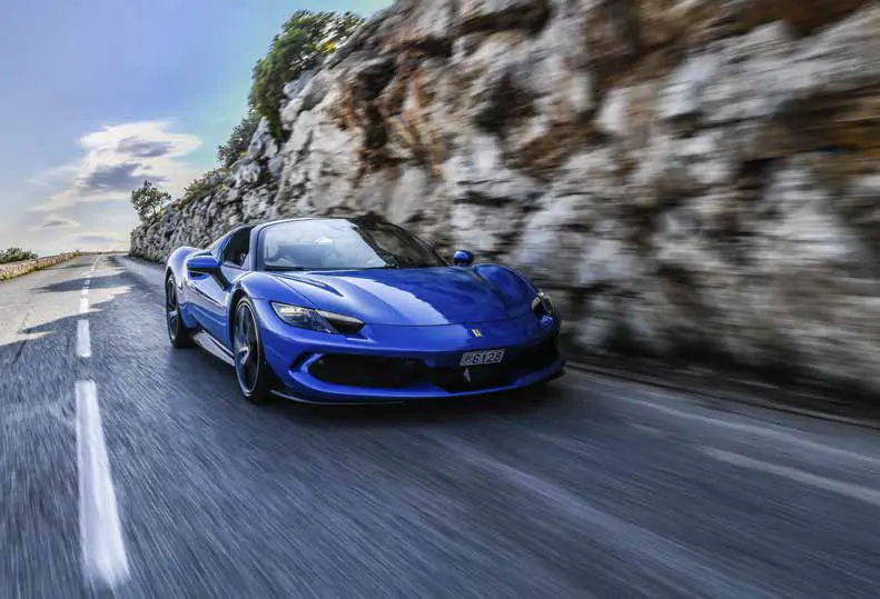 Ferrari 296 GTS - Plaisir de conduire