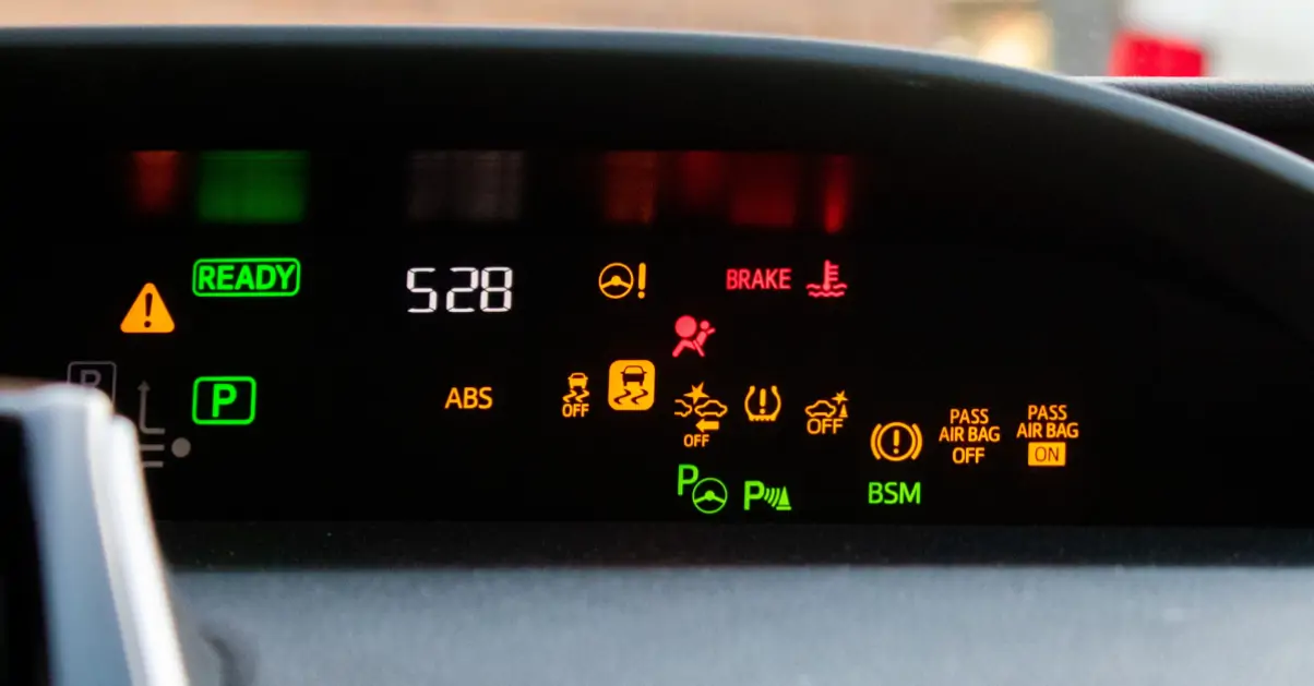 Voyant tableau de bord : quelles sont les significations ? Comment réagir ?