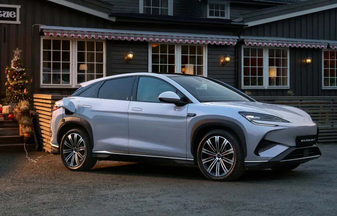 BYD Sealion 7