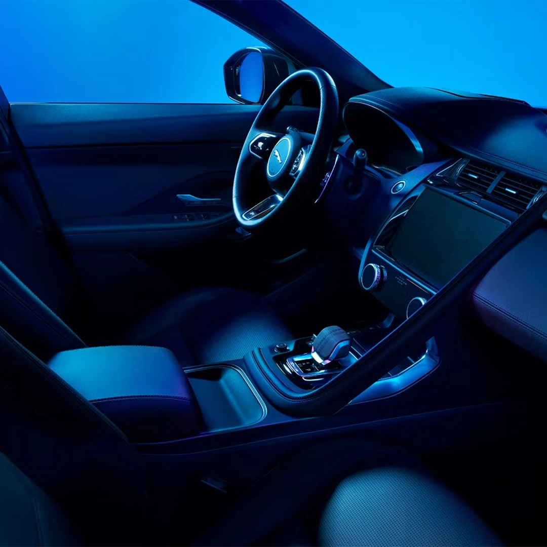 BPM jaguar E-Pace interieur conducteur