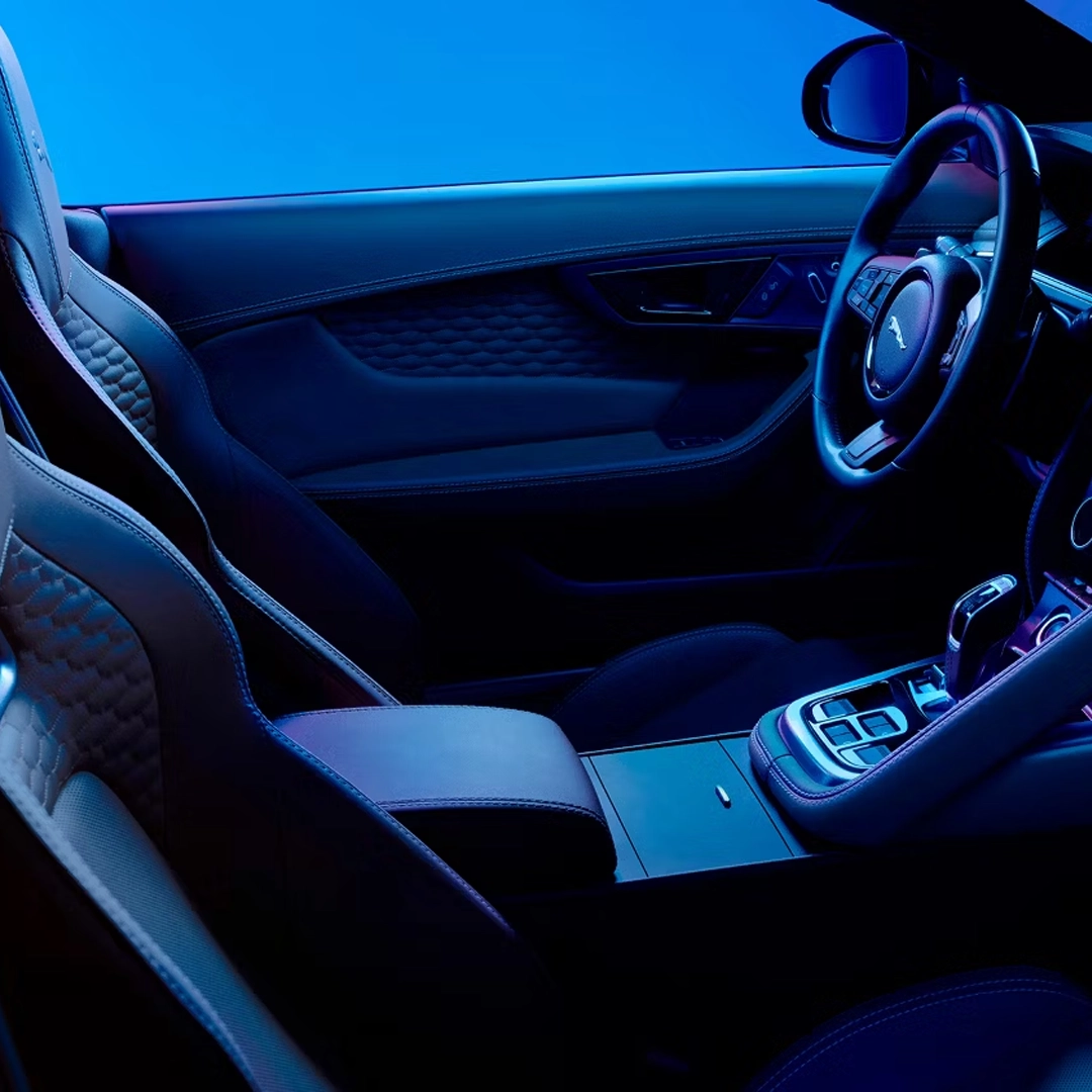 BPM Cars Jaguar F-Type intérieur conducteur