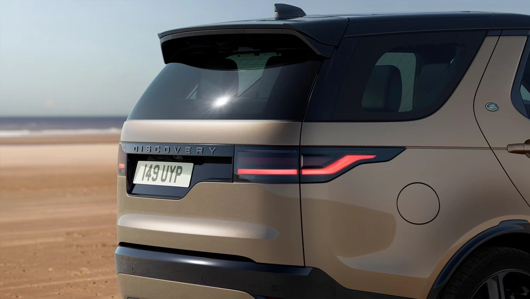 BPM Cars Land Rover Discovery arrière