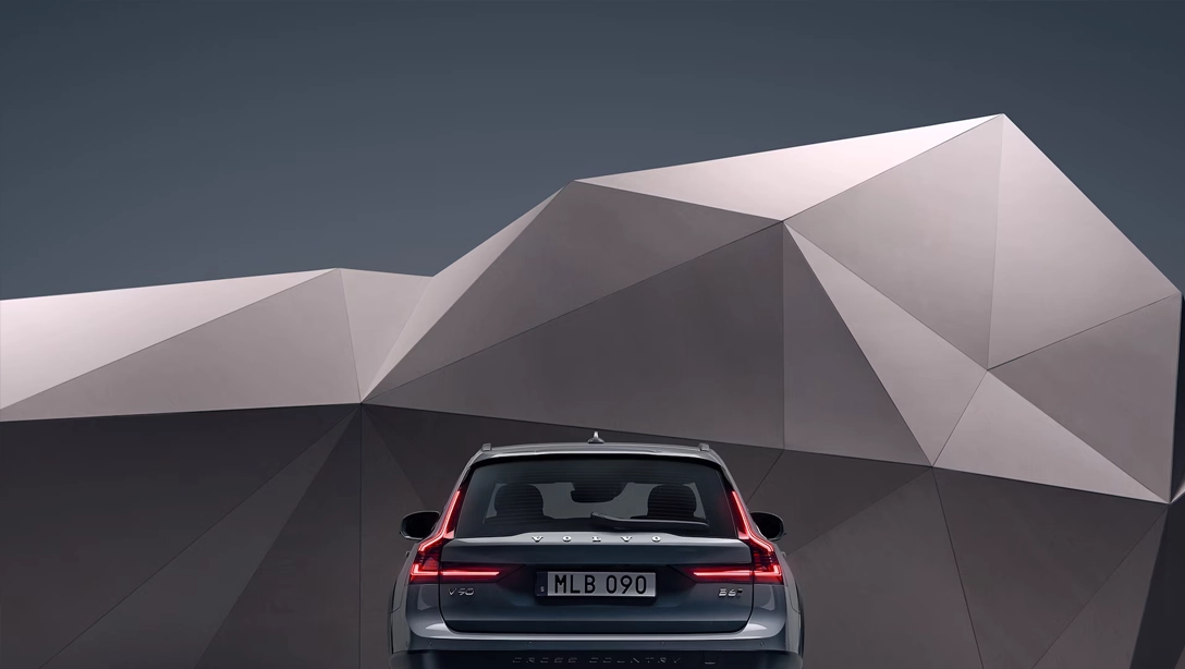 BPM Cars Volvo V90 Cross Country - Design